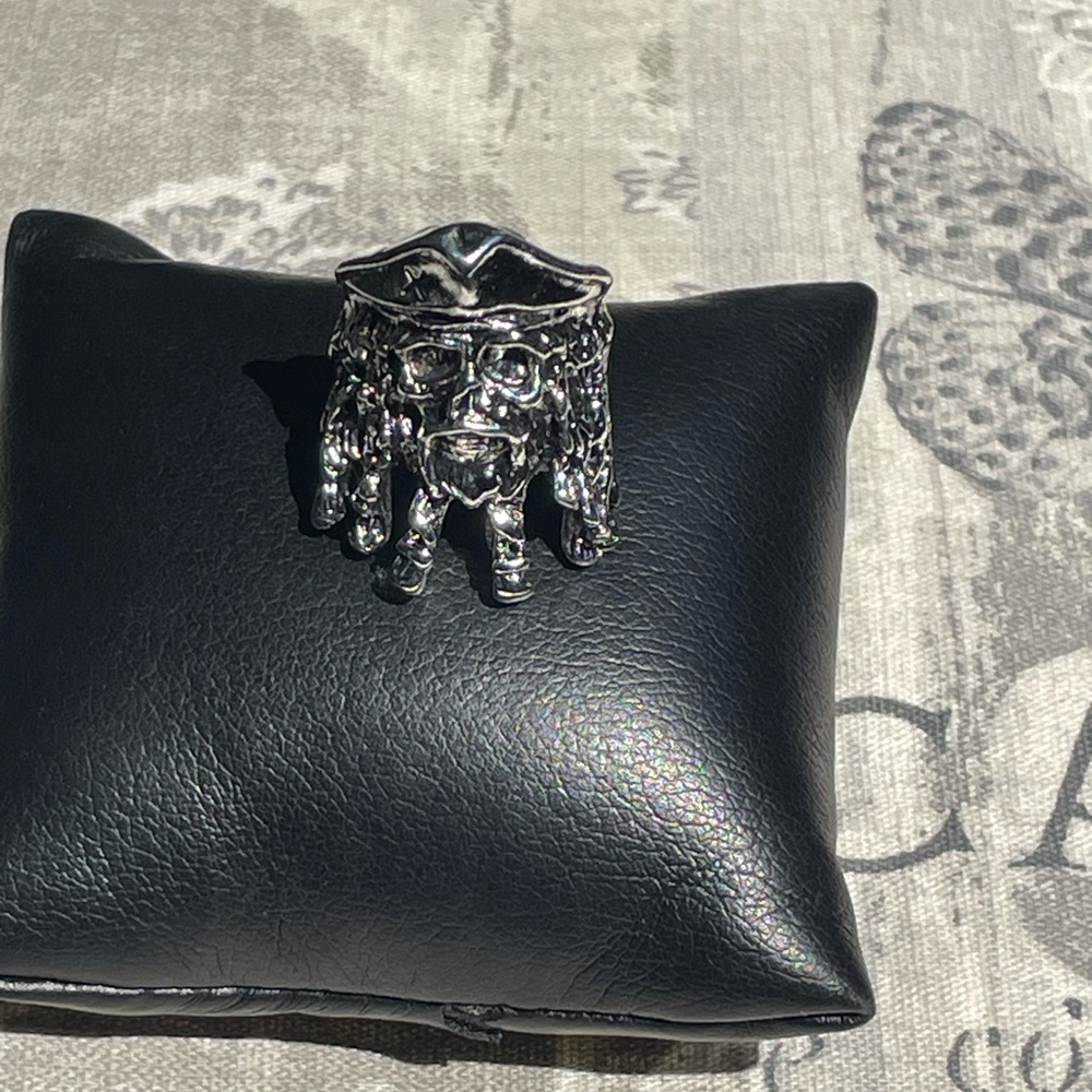 Silver Statement Ring - Picture 4 of 6